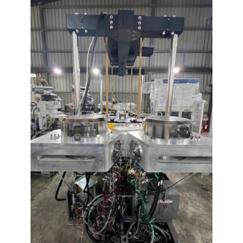 AMAT 300mm Endura SL system with 4 x CVD Chambers